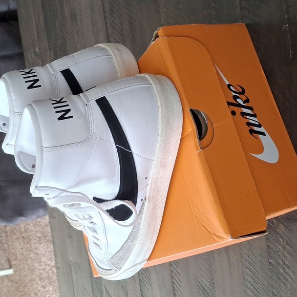 Nike Blazer Mid 77 - Picture 2 of 7